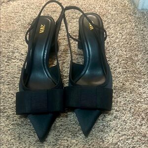 Zara Black Pointed Toe Heels with Bow